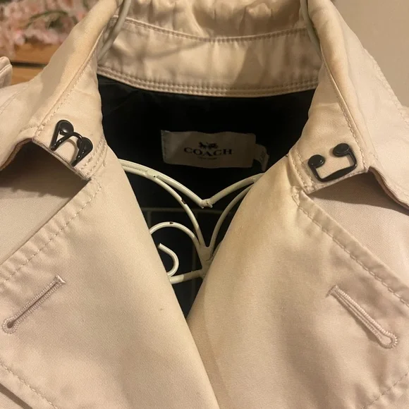Coach lapel short trench - Picture 3 of 6